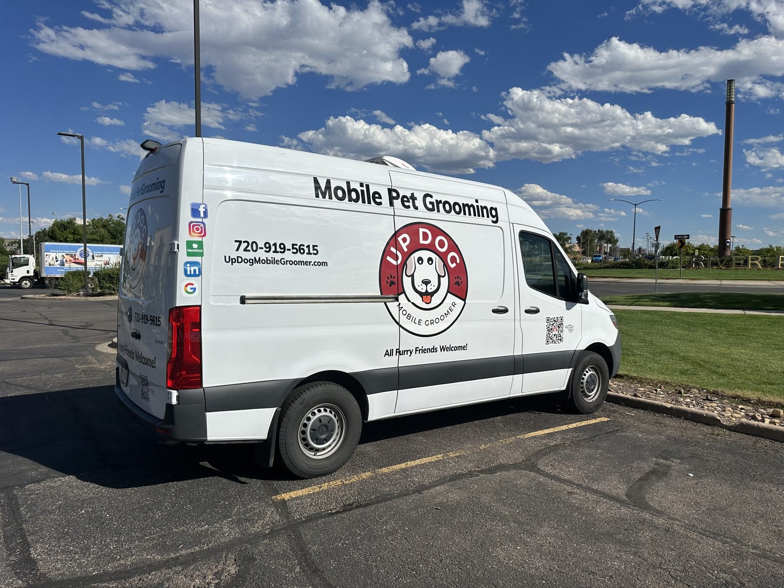 The UpDog mobile grooming van